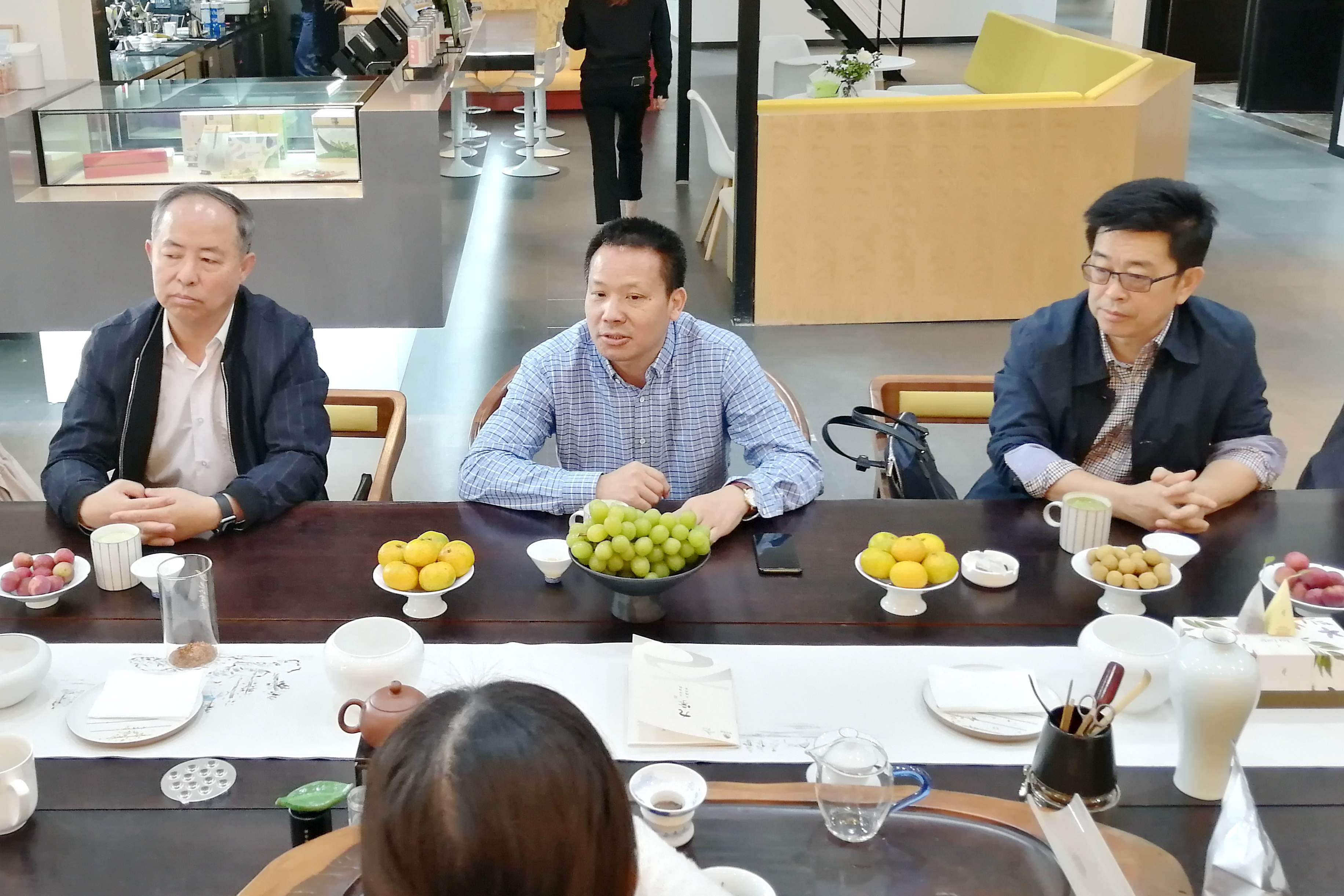 中國供銷(xiāo)惠農服務(wù)有限公司副總經(jīng)理余建華一行蒞臨集團考察調研